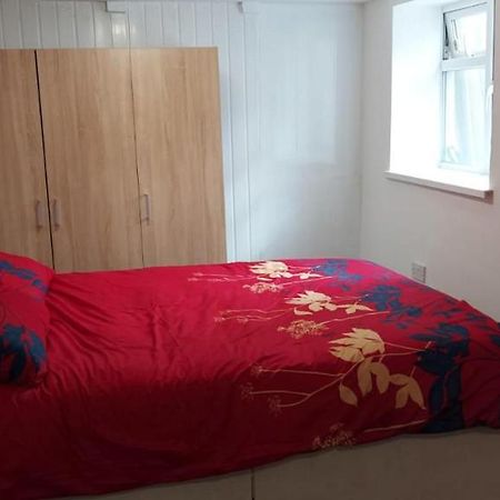 Lovely 3-Bed Apartment In Parkgate 罗瑟勒姆 外观 照片