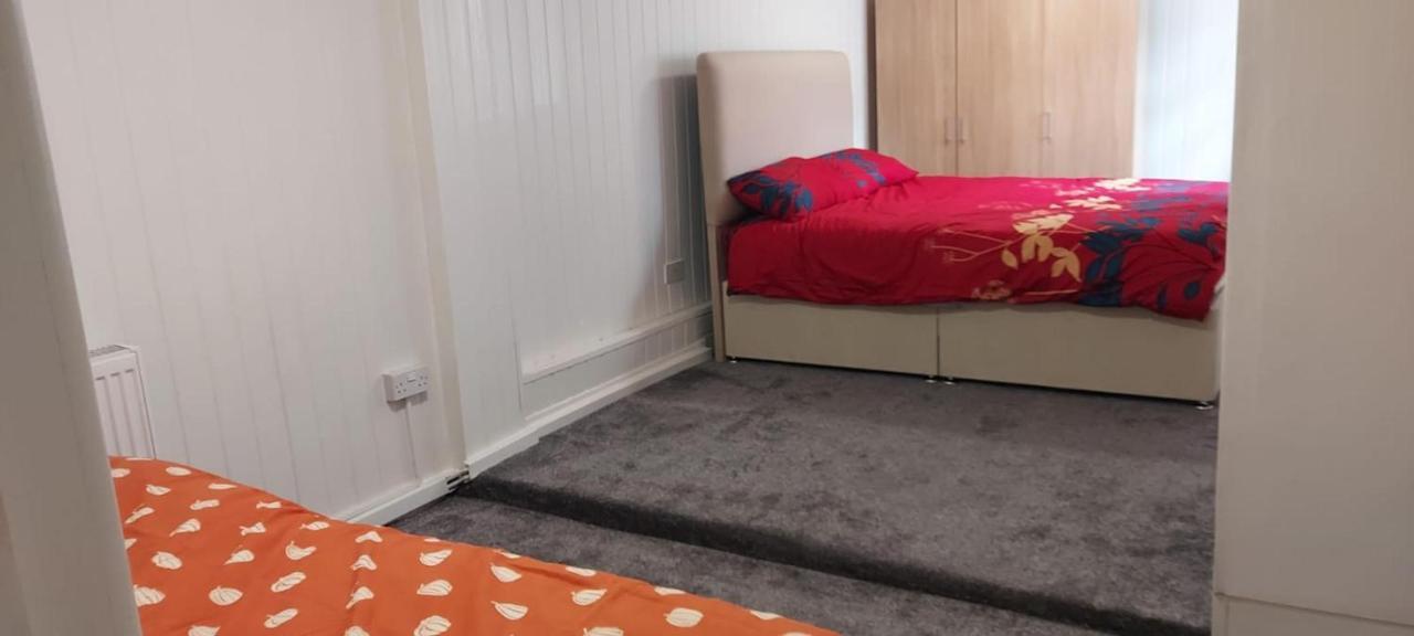 Lovely 3-Bed Apartment In Parkgate 罗瑟勒姆 外观 照片