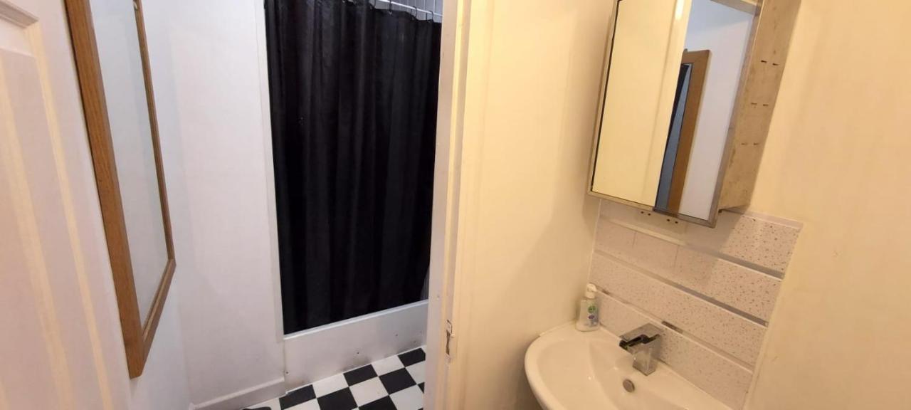 Lovely 3-Bed Apartment In Parkgate 罗瑟勒姆 外观 照片